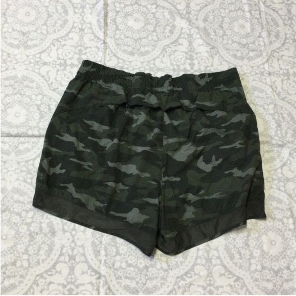 Athleta Shorts 1X - Picture 2 of 9